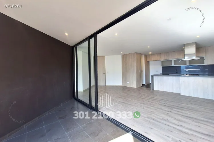 Apartamento de 2 alcobas en arriendo en Altos Del Poblado, Medellín, 82 m² · foto 3 de 24