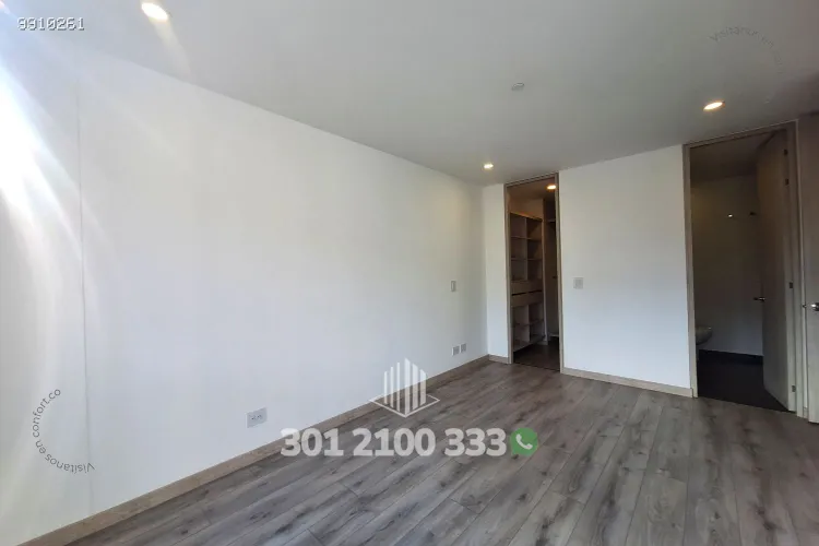 Apartamento de 2 alcobas en arriendo en Altos Del Poblado, Medellín, 82 m² · foto 12 de 24