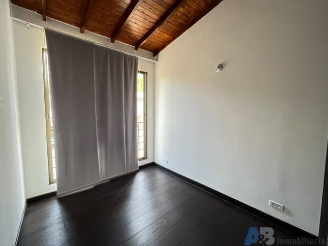 Casa de 3 alcobas en arriendo en La Inmaculada, Envigado, 160 m² · foto 16 de 20
