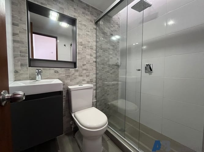 Casa de 3 alcobas en arriendo en La Inmaculada, Envigado, 160 m² · foto 17 de 20