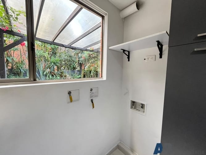 Casa de 3 alcobas en arriendo en La Inmaculada, Envigado, 160 m² · foto 18 de 20