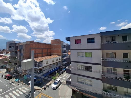 Local en arriendo en Centro, Itagüí, 90 m² · foto 4 de 5