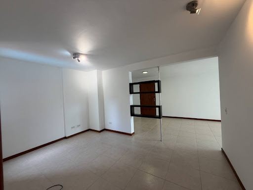 Apartamento en Arriendo en Castropol, Medellín