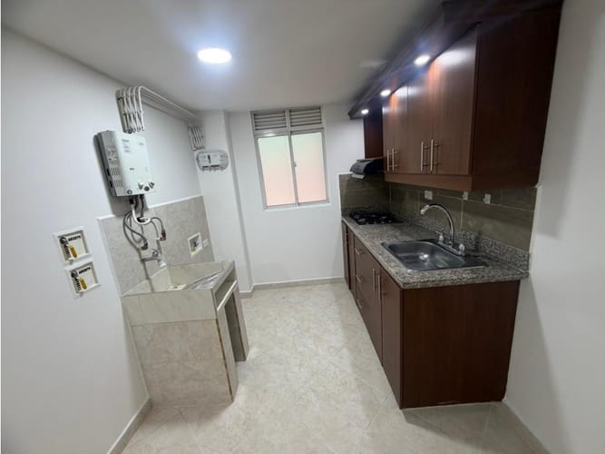 Apartamento de 2 alcobas en arriendo en Lorena, Medellín, 55 m² · foto 3 de 11