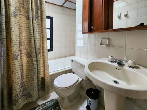 Casa de 4 alcobas en arriendo en Los Salados, El Retiro, 320 m² · foto 13 de 20