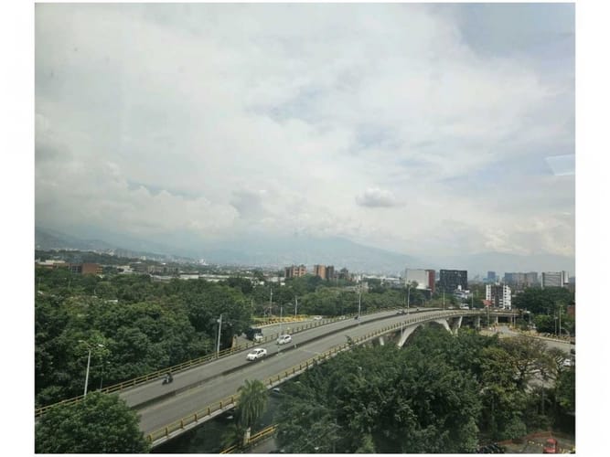 Oficina en venta en La Aguacatala, Medellín, 135 m² · foto 9 de 9