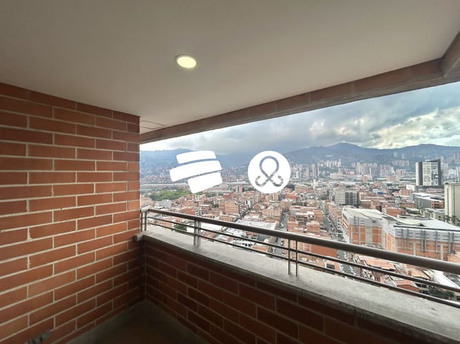 Apartamento de 2 alcobas en venta en Centro, Itagüí, 61 m² · foto 5 de 24