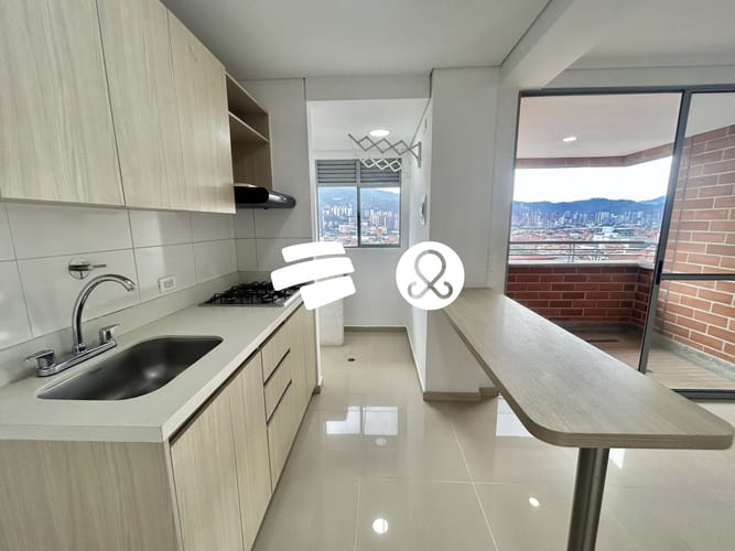 Apartamento de 2 alcobas en venta en Centro, Itagüí, 61 m² · foto 10 de 24