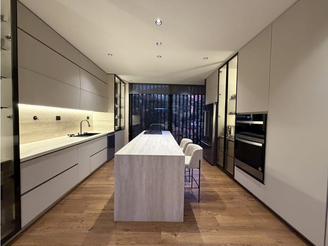 Apartamento de 3 alcobas en venta en San Lucas, Medellín, 338 m² · foto 11 de 24