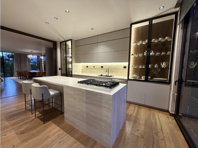 Apartamento de 3 alcobas en venta en San Lucas, Medellín, 338 m² · foto 12 de 24