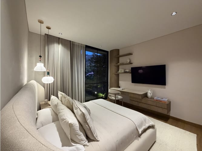 Apartamento de 3 alcobas en venta en San Lucas, Medellín, 338 m² · foto 18 de 24
