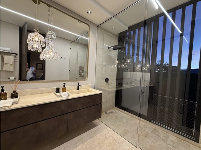 Apartamento de 3 alcobas en venta en San Lucas, Medellín, 338 m² · foto 23 de 24