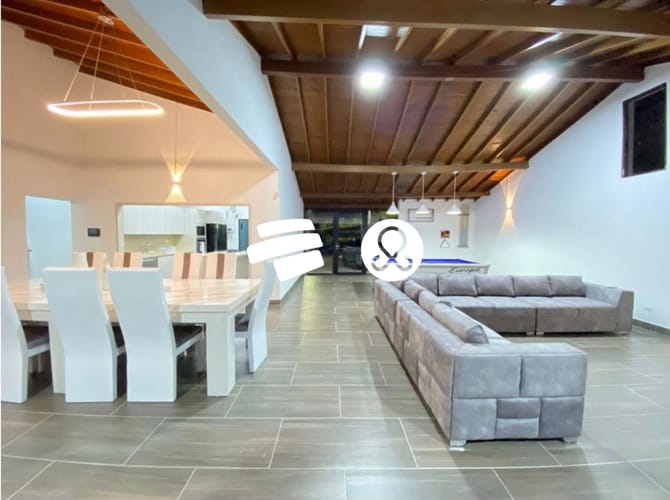Casa de 8 alcobas en venta en Loma Del Esmeraldal, Envigado, 2000 m² · foto 4 de 20