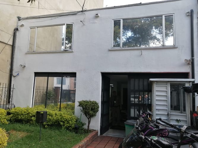 Casa de 5 alcobas en venta en Barrios Unidos, Bogotá, 206 m² · foto 2 de 8