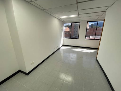 Oficina en arriendo en Lorena, Medellín, 70 m² · foto 10 de 16