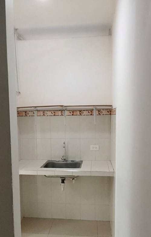 Bodega en arriendo en Republica De Israel, Cali, 240 m² · foto 7 de 9