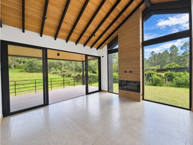Casa de 3 alcobas en venta en San Antonio De Pereira, Rionegro, 290 m² · foto 9 de 10