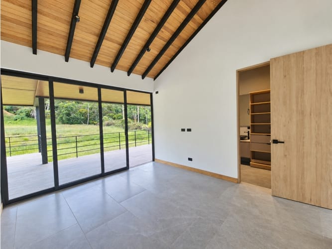 Casa de 3 alcobas en venta en San Antonio De Pereira, Rionegro, 290 m² · foto 10 de 10