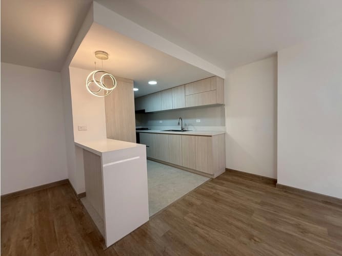 Apartamento de 3 alcobas en venta en Zuñiga, Envigado, 113 m² · foto 2 de 18
