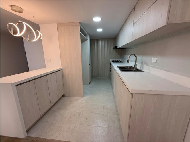 Apartamento de 3 alcobas en venta en Zuñiga, Envigado, 113 m² · foto 4 de 18