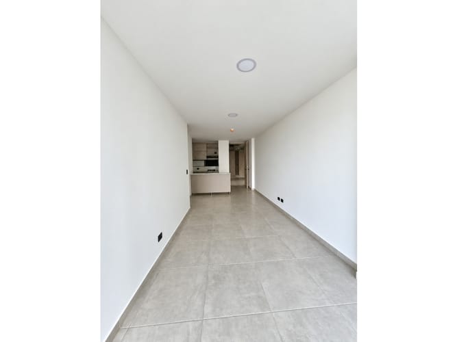 Apartamento de 2 alcobas en venta en Loma Del Escobero, Envigado, 75 m² · foto 3 de 9
