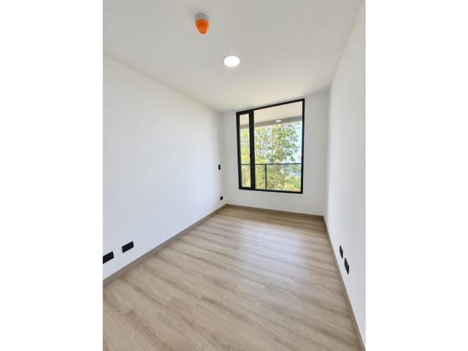 Apartamento de 2 alcobas en venta en Loma Del Escobero, Envigado, 75 m² · foto 6 de 9