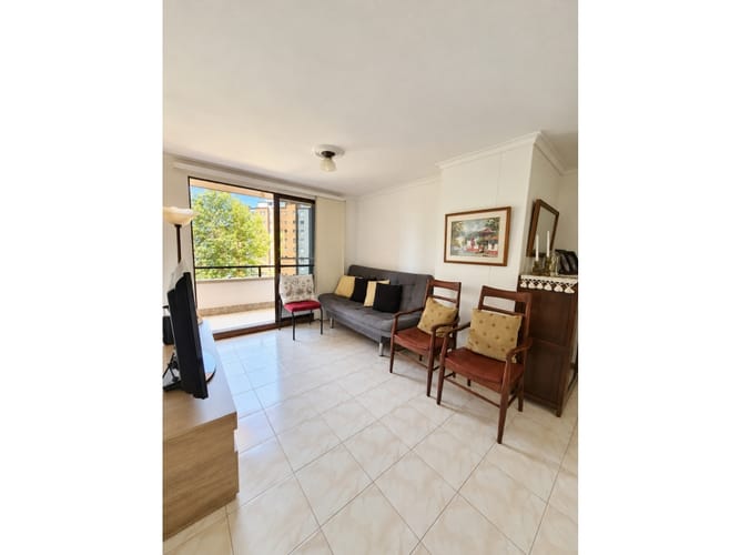 Apartamento de 3 alcobas en venta en El Poblado, Medellín, 127 m² · foto 2 de 7