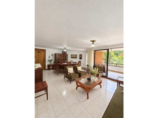 Apartamento de 3 alcobas en venta en El Poblado, Medellín, 127 m² · foto 5 de 7
