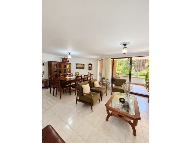 Apartamento de 3 alcobas en venta en El Poblado, Medellín, 127 m² · foto 7 de 7