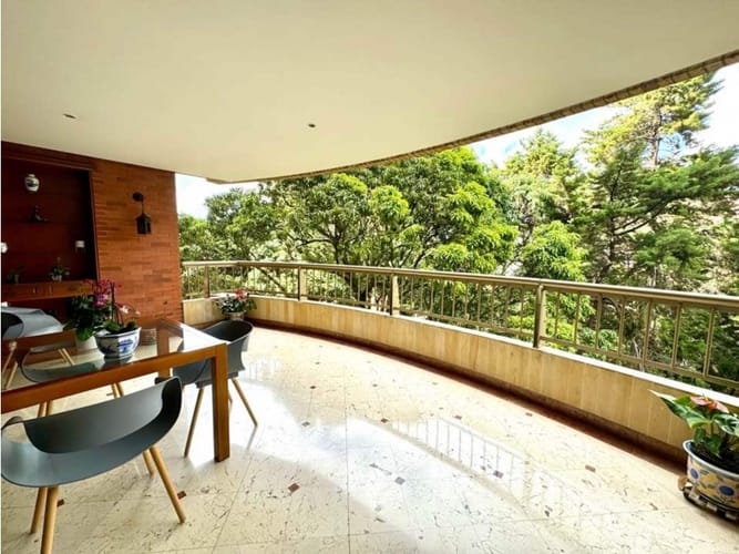 Apartamento de 4 alcobas en venta en El Poblado, Medellín, 412 m² · foto 5 de 15