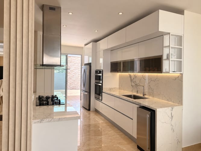 Casa de 4 alcobas en venta en Santa Monica, Barranquilla, 206 m² · foto 2 de 24