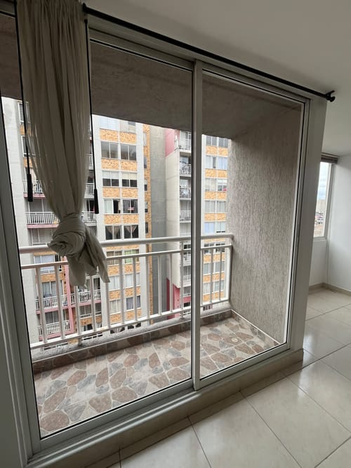 Apartamento de 2 alcobas en venta en El Triangulo, Bogotá, 42 m² · foto 2 de 12