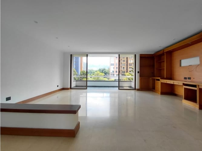 Apartamento de 4 alcobas en arriendo en Santa Maria De Los Angeles, Medellín, 168 m² · foto 2 de 24