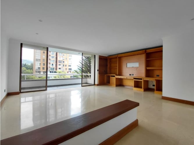 Apartamento de 4 alcobas en arriendo en Santa Maria De Los Angeles, Medellín, 168 m² · foto 4 de 24