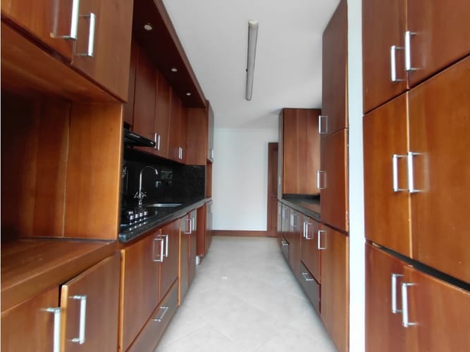 Apartamento de 4 alcobas en arriendo en Santa Maria De Los Angeles, Medellín, 168 m² · foto 11 de 24
