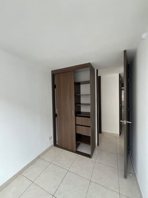 Apartamento de 2 alcobas en venta en El Triangulo, Bogotá, 42 m² · foto 11 de 12