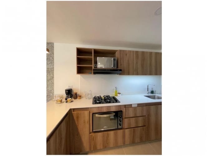 Apartamento de 2 alcobas en venta en Ciudad Del Río, Medellín, 78 m² · foto 2 de 15