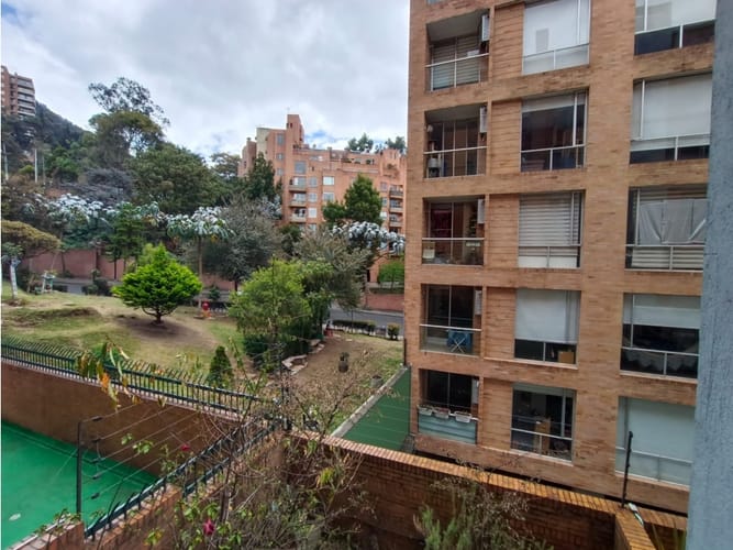 Apartamento de 2 alcobas en venta en Ingemar, Bogotá, 94 m² · foto 2 de 24