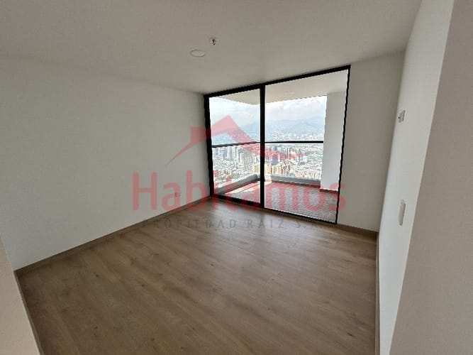 Apartamento de 3 alcobas en arriendo en Loma Del Indio, Medellín, 102 m² · foto 5 de 15