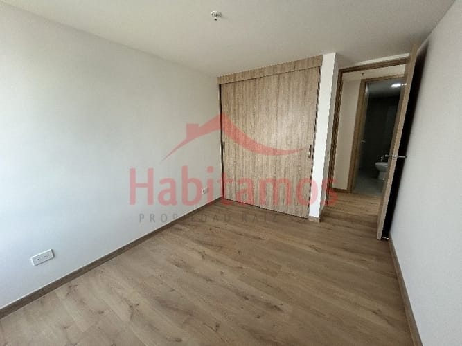Apartamento de 3 alcobas en arriendo en Loma Del Indio, Medellín, 102 m² · foto 12 de 15