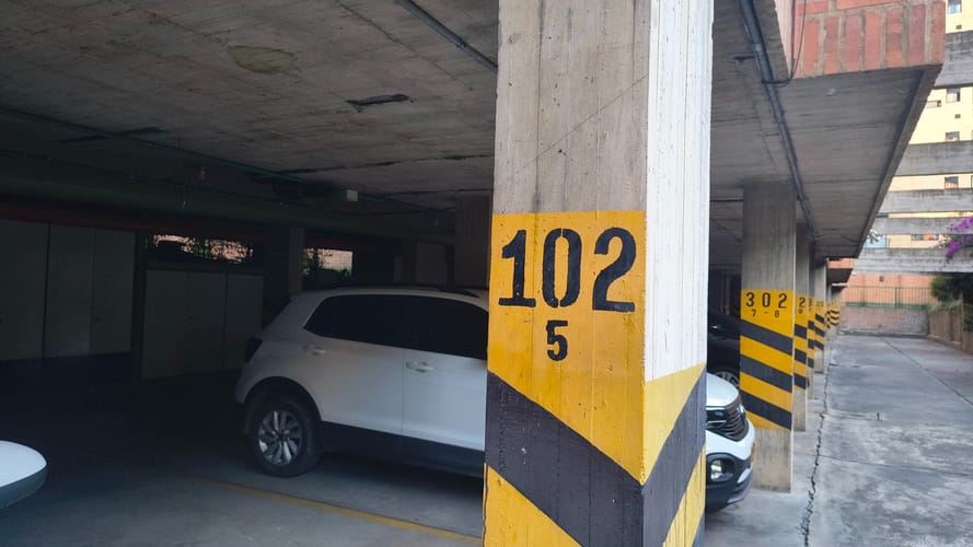 Apartamento de 3 alcobas en venta en Cedritos, Bogotá, 78 m² · foto 21 de 24