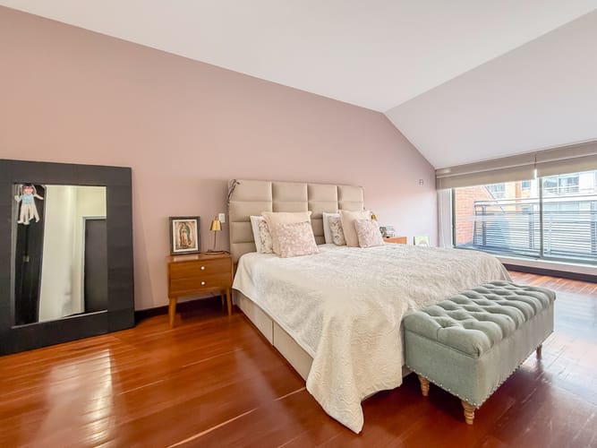 Apartamento de 4 alcobas en venta en Los Rosales, Bogotá, 343 m² · foto 13 de 21