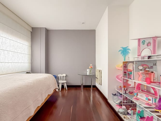 Apartamento de 4 alcobas en venta en Los Rosales, Bogotá, 343 m² · foto 18 de 21