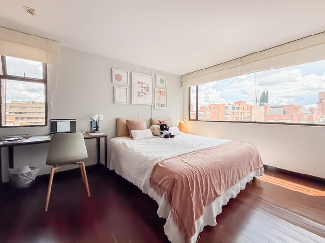 Apartamento de 4 alcobas en venta en Los Rosales, Bogotá, 343 m² · foto 20 de 21