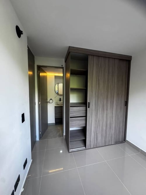 Apartamento de 2 alcobas en venta en El Porvenir, Rionegro, 45 m² · foto 3 de 17