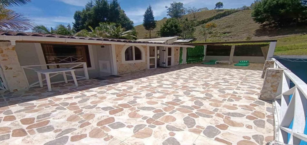 Finca en arriendo en San Jose, Guarne, 400 m² · foto 16 de 20