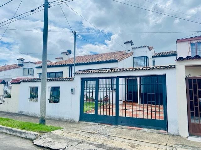Casa de 3 alcobas en arriendo en Las Villas, Bogotá, 200 m² · foto 19 de 21
