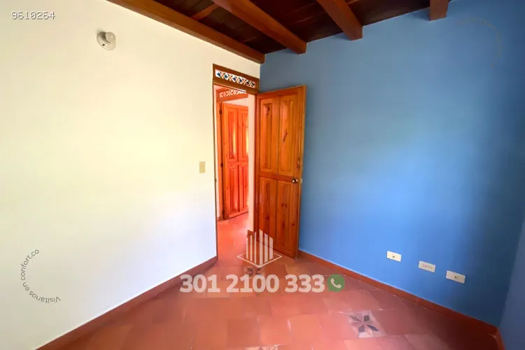 Casa de 3 alcobas en arriendo en Las Lomitas, Sabaneta, 250 m² · foto 16 de 24