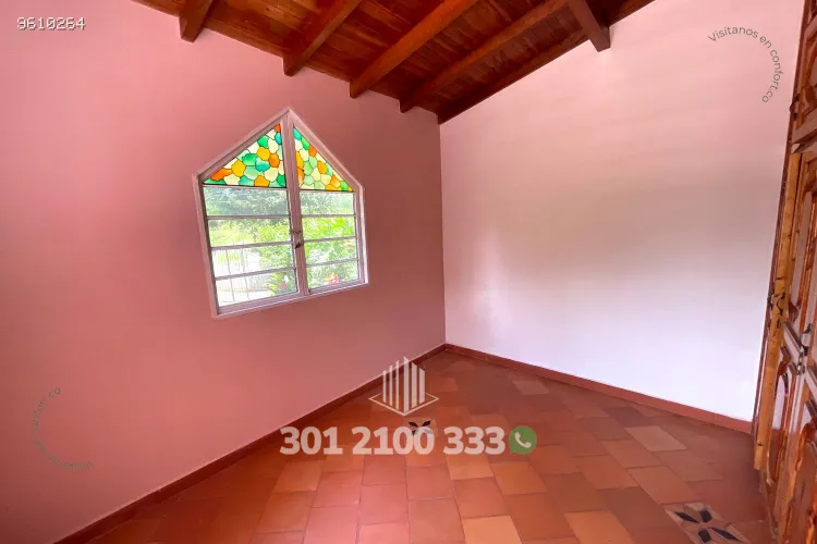 Casa de 3 alcobas en arriendo en Las Lomitas, Sabaneta, 250 m² · foto 17 de 24