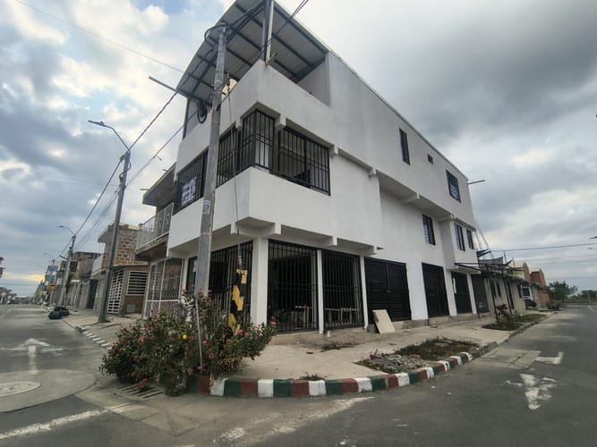 Apartamento de 2 alcobas en arriendo en El Carmelo, Candelaria, 65 m² · foto 2 de 17